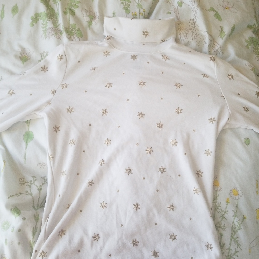 Snowflake turtleneck